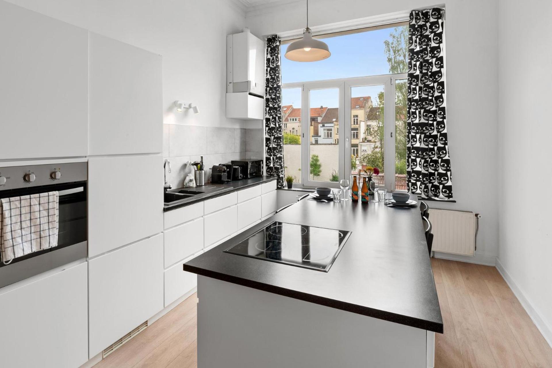 Apartment In Brussels, Lantsheere By Homenhancement Sa Ngoại thất bức ảnh