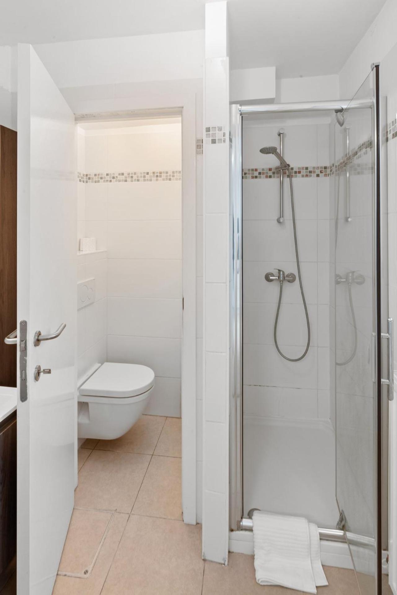 Apartment In Brussels, Lantsheere By Homenhancement Sa Ngoại thất bức ảnh